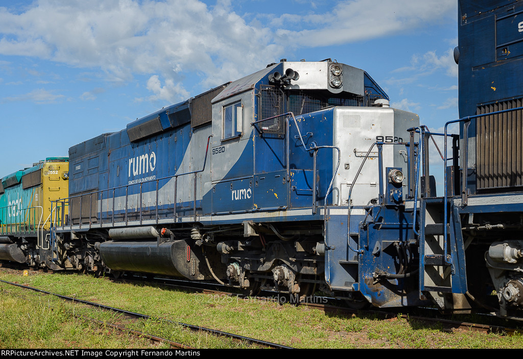 EMD SD40T-2 RUMO 9520